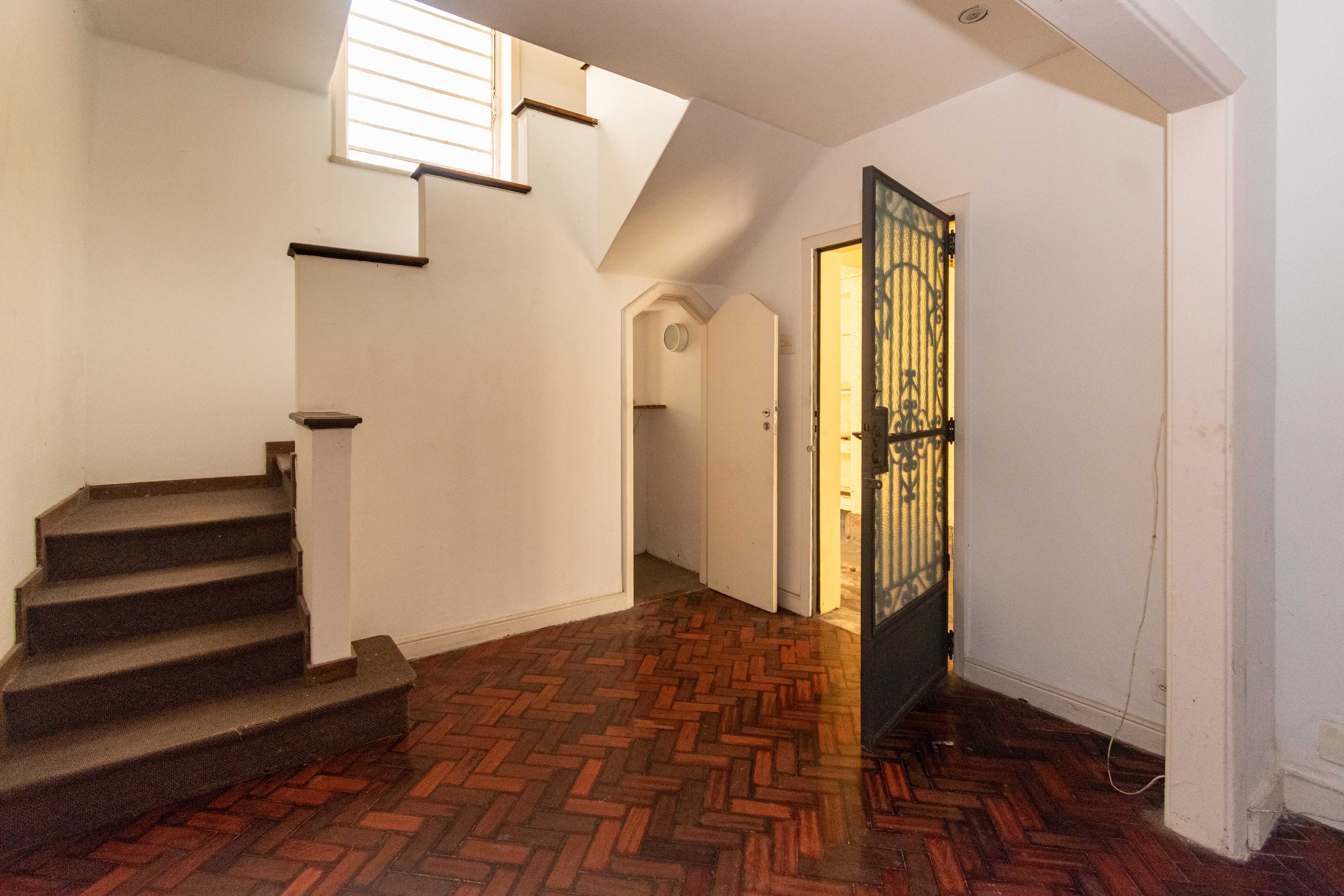 Casarão à Venda em Área Nobre de Botafogo - imagem 4