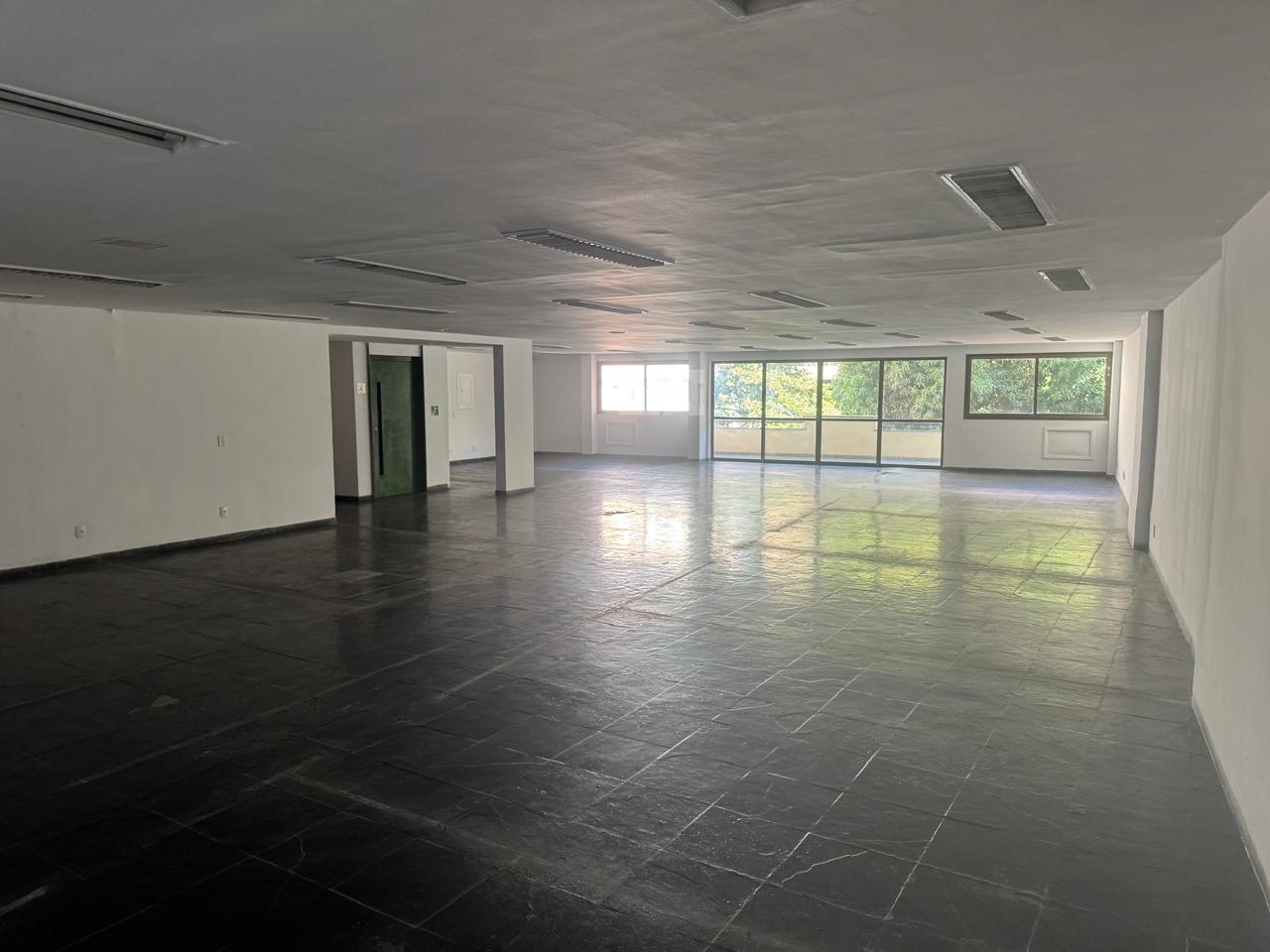 Prédio Comercial com Estacionamento - Copacabana - imagem 7