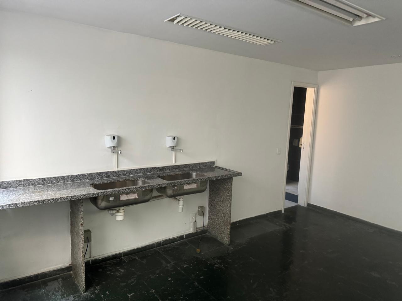 Prédio Comercial com Estacionamento - Copacabana - imagem 14