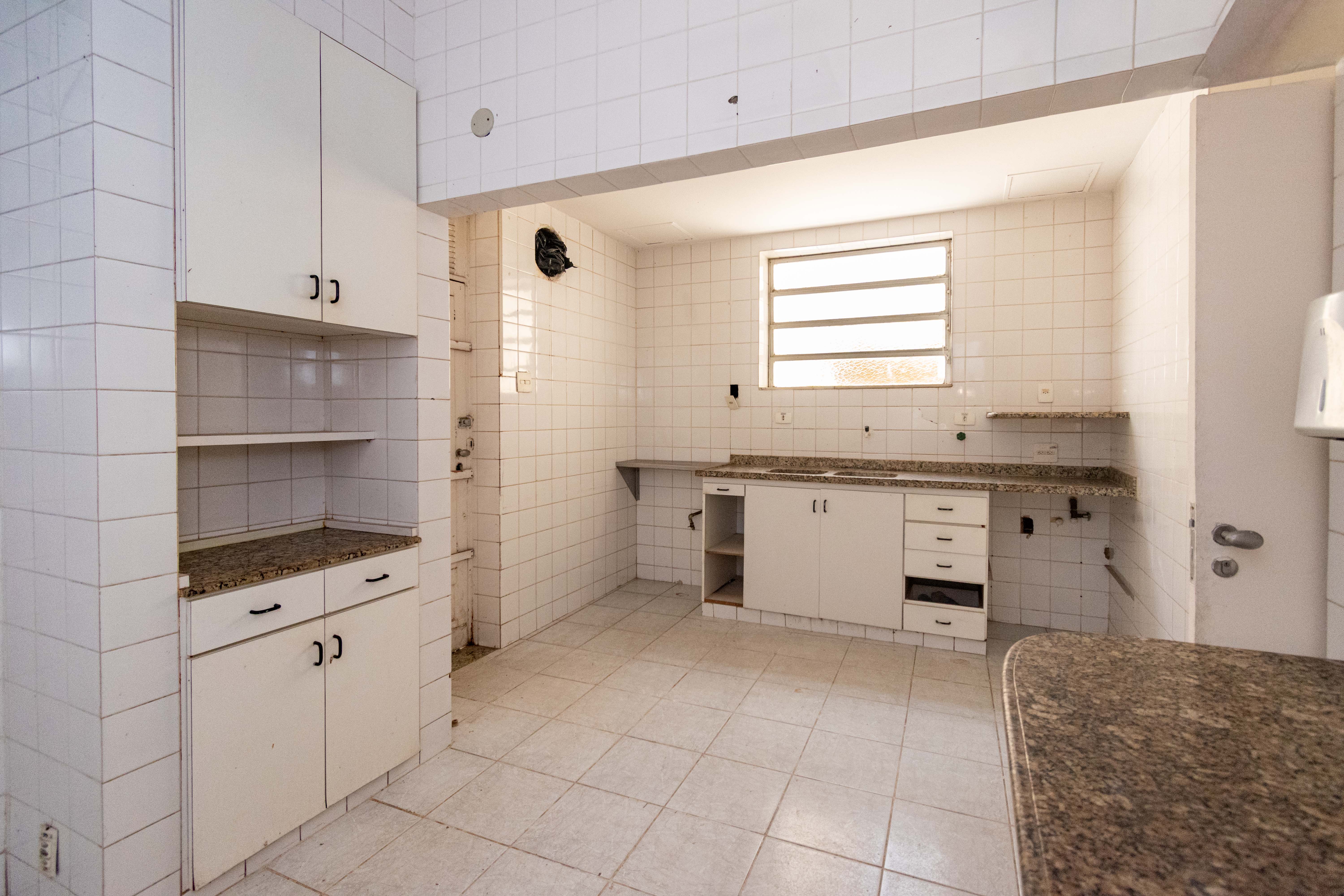 Casarão à Venda em Área Nobre de Botafogo - imagem 5